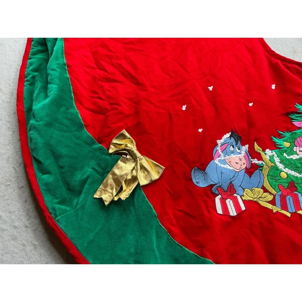 Disney Vintage Winnie the Pooh Embroidered Christmas Tree Skirt Red Green Velvet